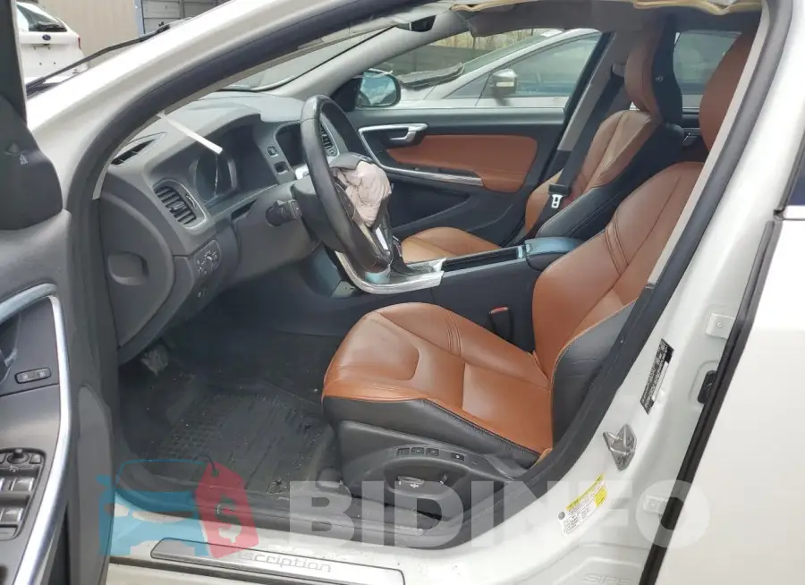 LYV612TK3GB102096 Photo# 7