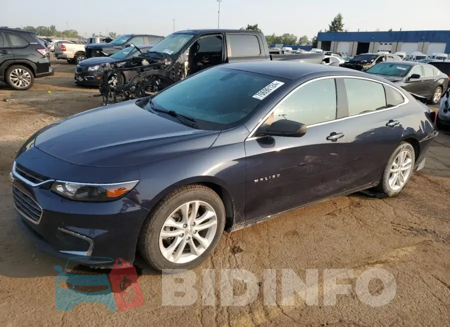 1G1ZD5ST2JF104447 Photo# 1