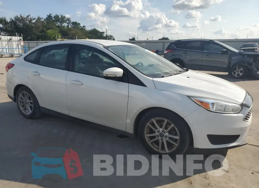 1FADP3F26GL378037 Photo# 4