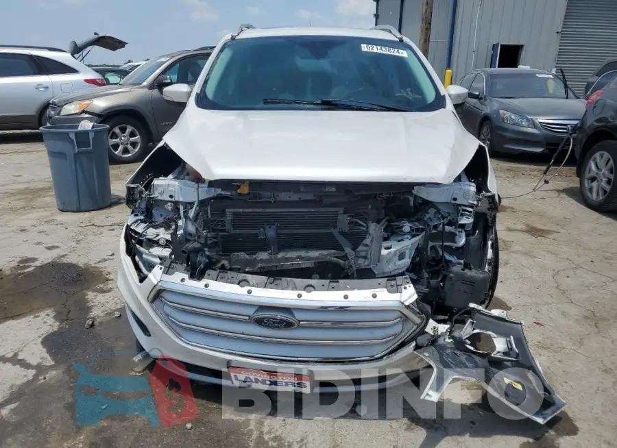 1FMCU9J91HUD96040 Photo# 5