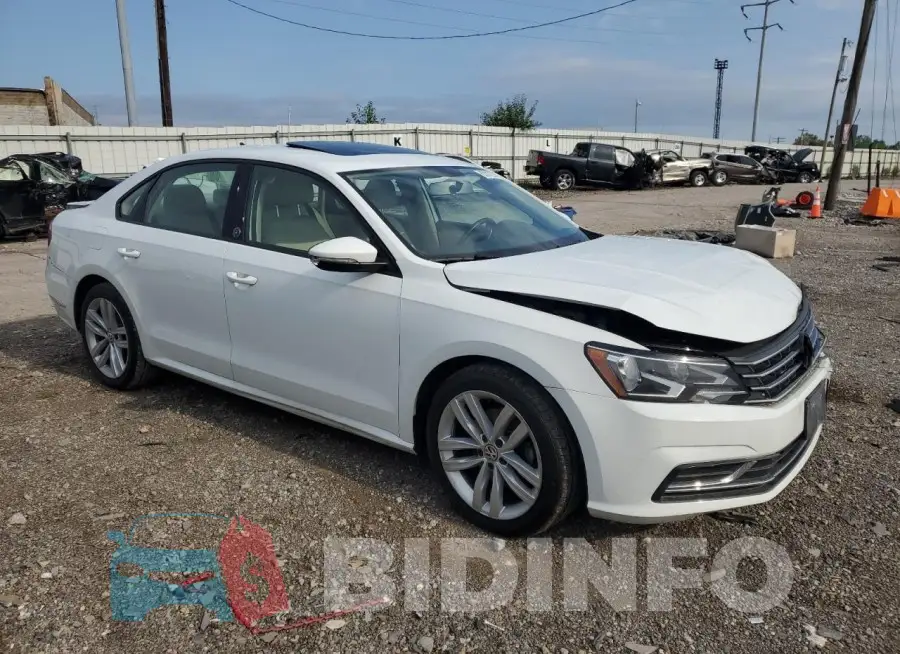 1VWLA7A34KC008502 Photo# 4