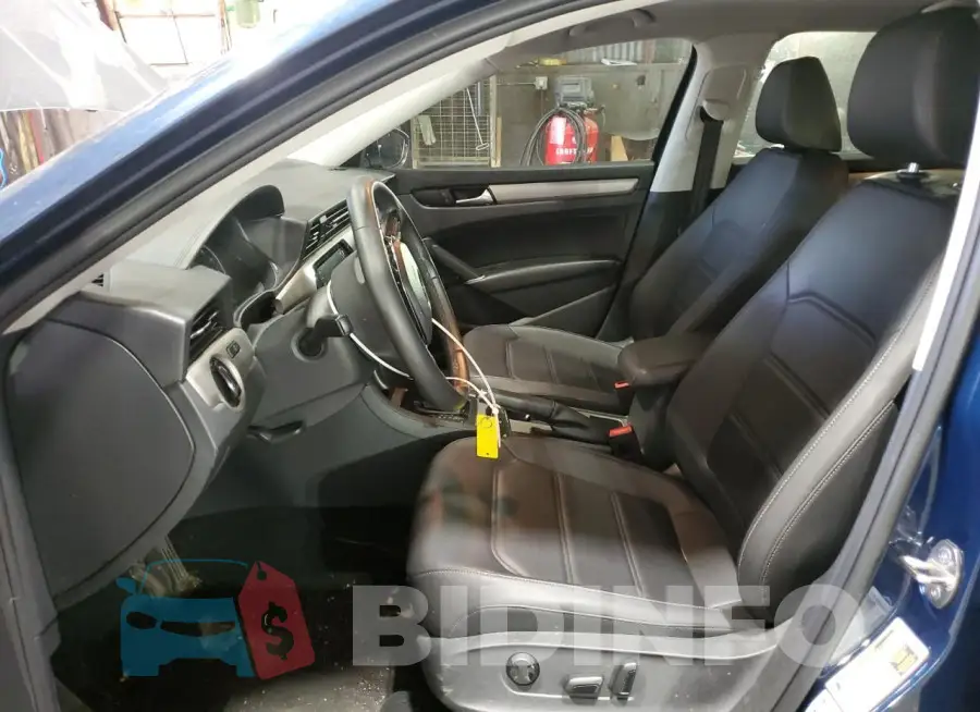 1VWSA7A3XMC008826 Photo# 7