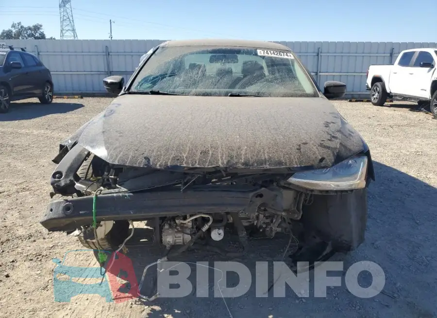 3VW2B7AJ8HM412403 Photo# 5