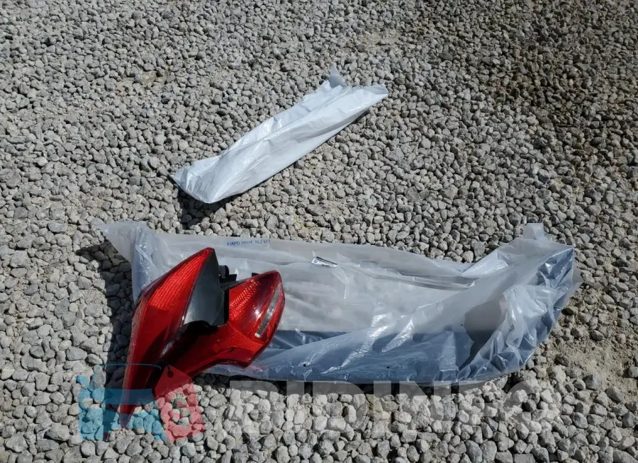1FADP3K23JL235088 Photo# 12