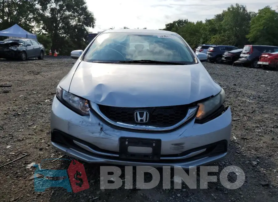 19XFB2F52FE035903 Photo# 5