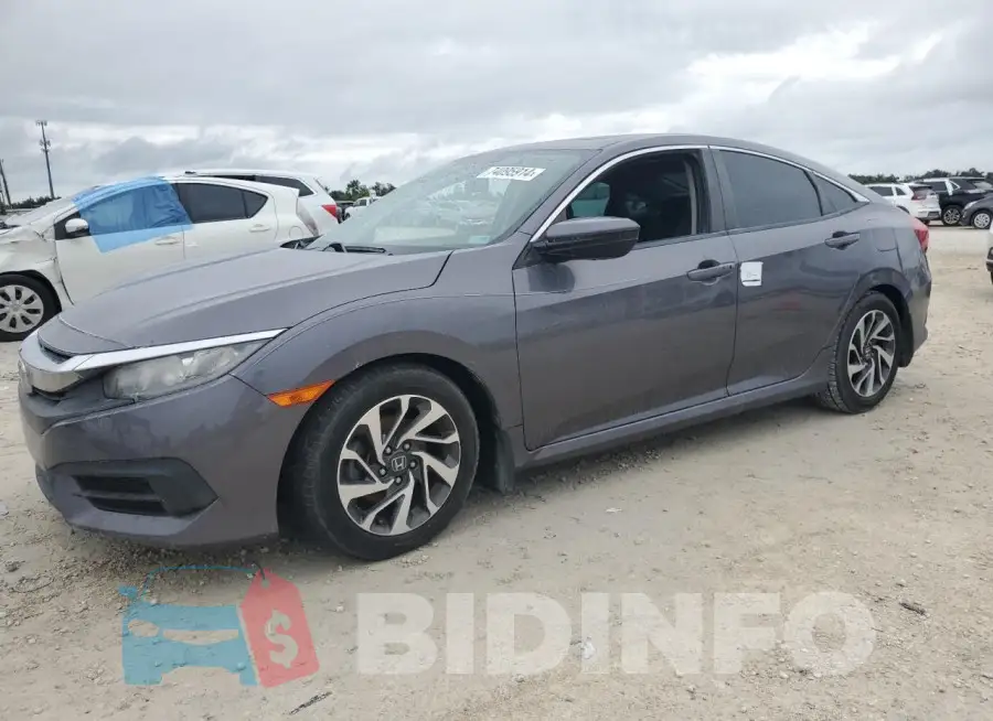 19XFC2F71GE002312 Photo# 1