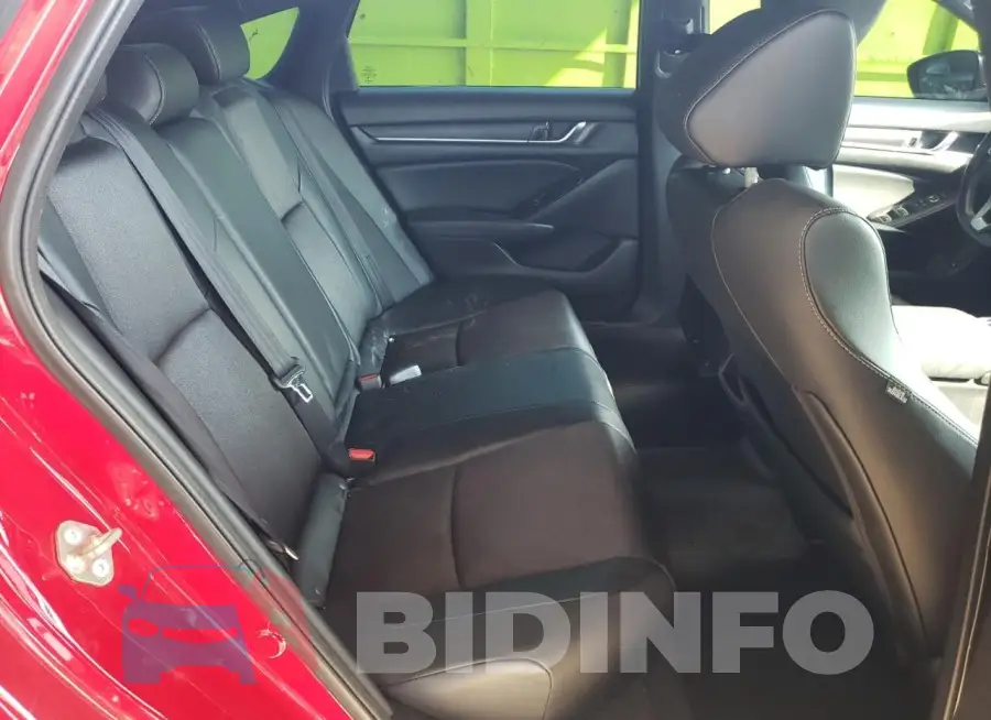 1HGCV1F37JA203048 Photo# 10