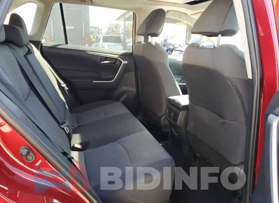 2T3P1RFV2MW170624 Photo# 10