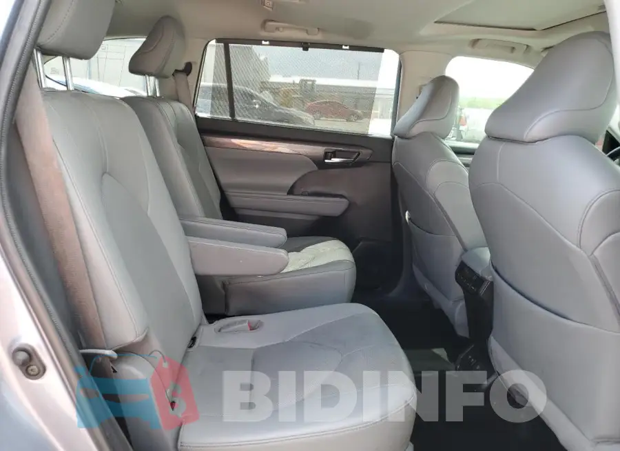 5TDDZRBH8LS021694 Photo# 11