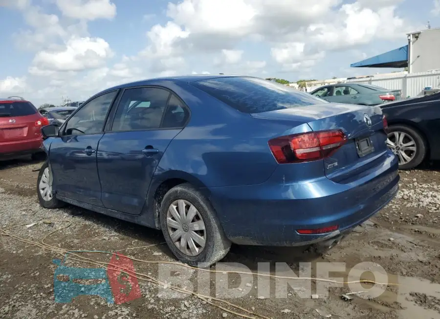 3VW267AJ2GM303972 Photo# 2