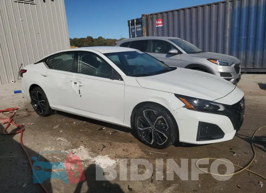 1N4BL4CV1PN330280 Photo# 4