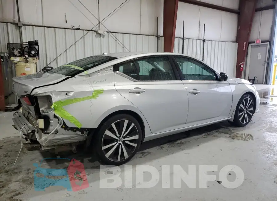1N4BL4CV5MN302283 Photo# 3