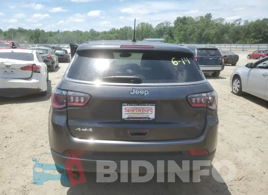 3C4NJDAN6PT511018 Photo# 6