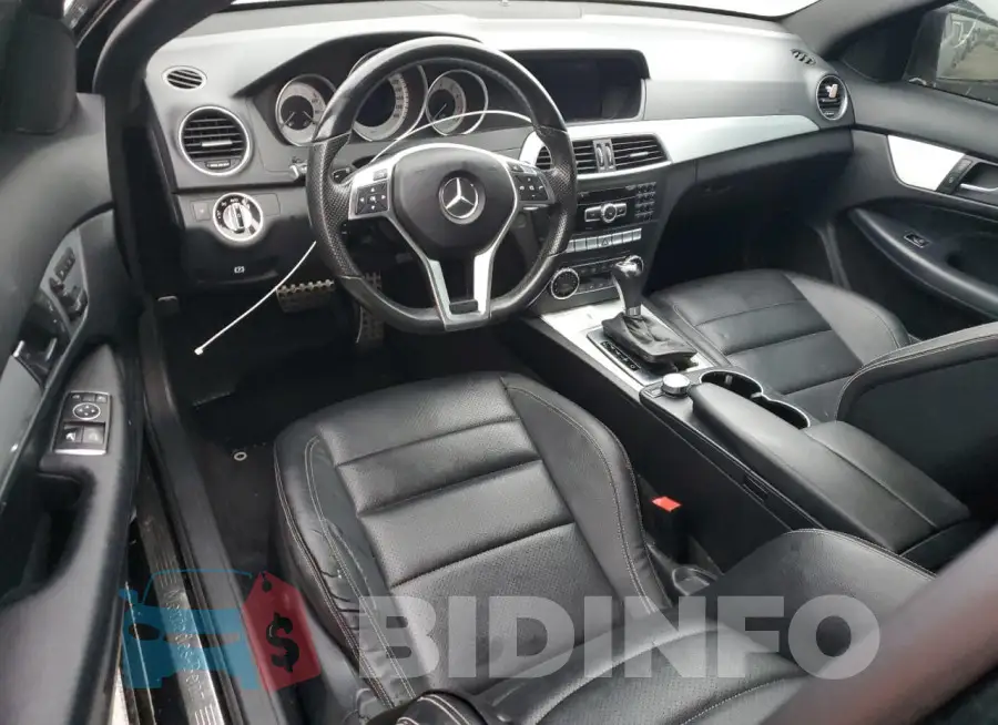 WDDGJ4HB3FG421371 Photo# 8