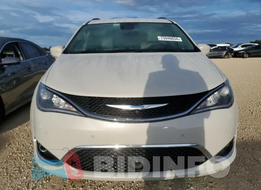 2C4RC1EG2HR635331 Photo# 5