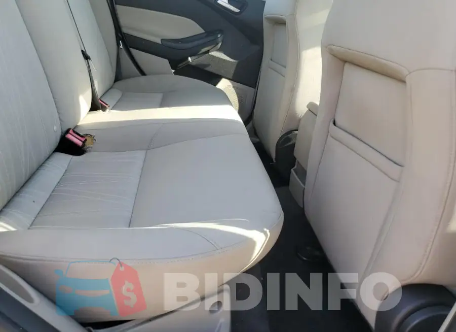 1FADP3F2XGL249685 Photo# 10