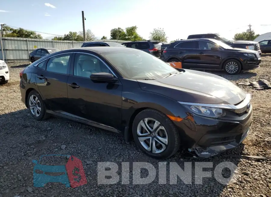 19XFC2F53JE207667 Photo# 4