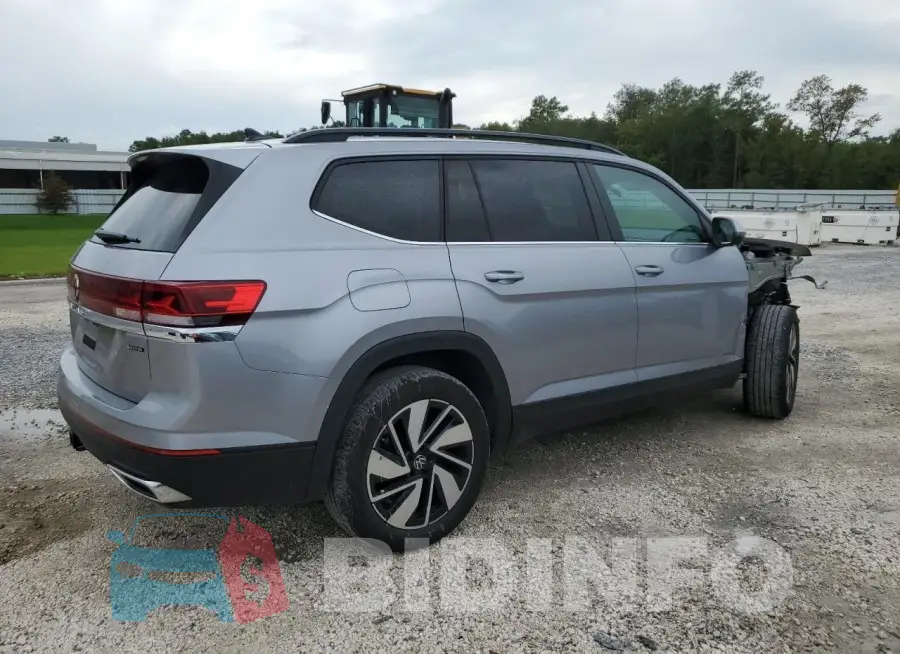 1V2HR2CA4RC548117 Photo# 3