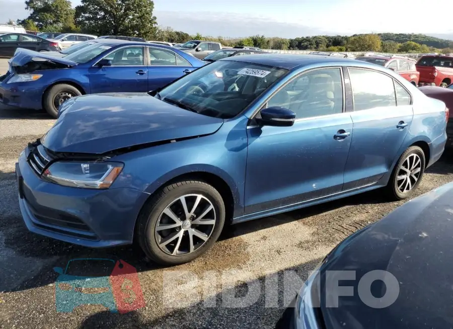 3VWDB7AJXJM257318 Photo# 1
