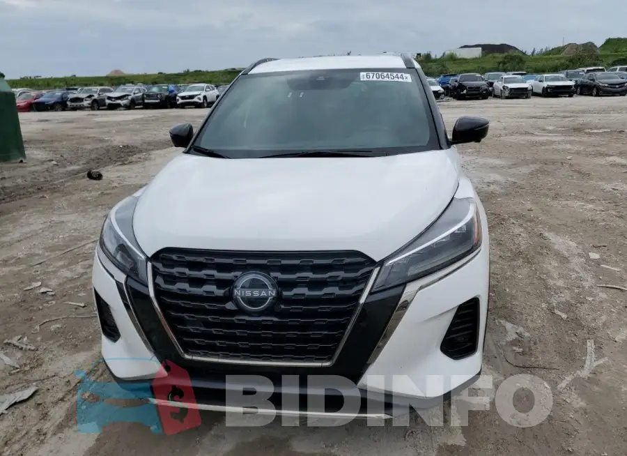 3N1CP5DV5PL529021 Photo# 5