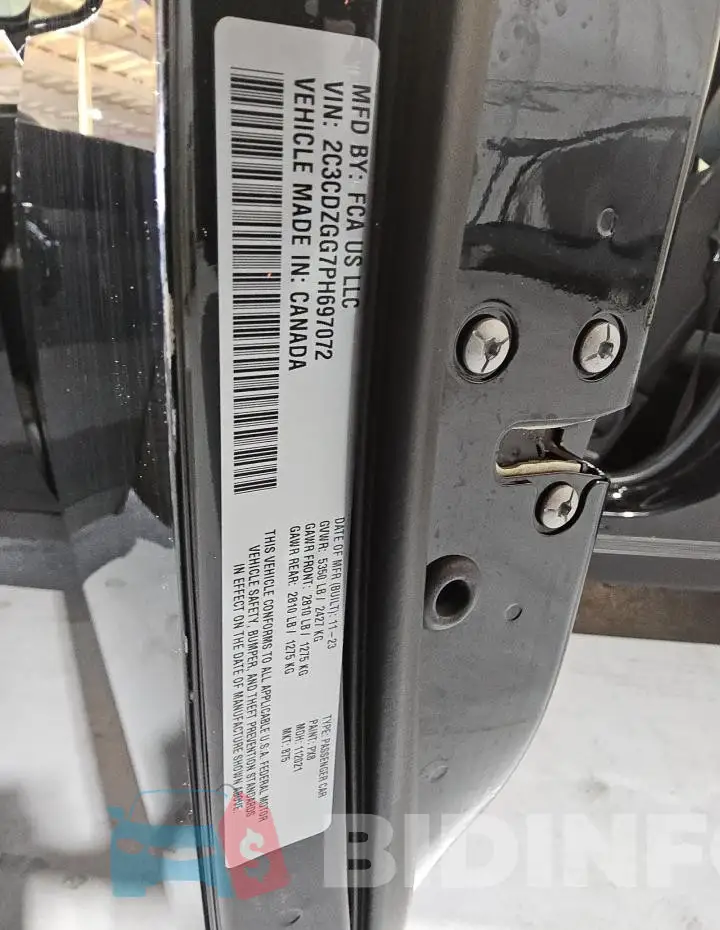 2C3CDZGG7PH697072 Photo# 12