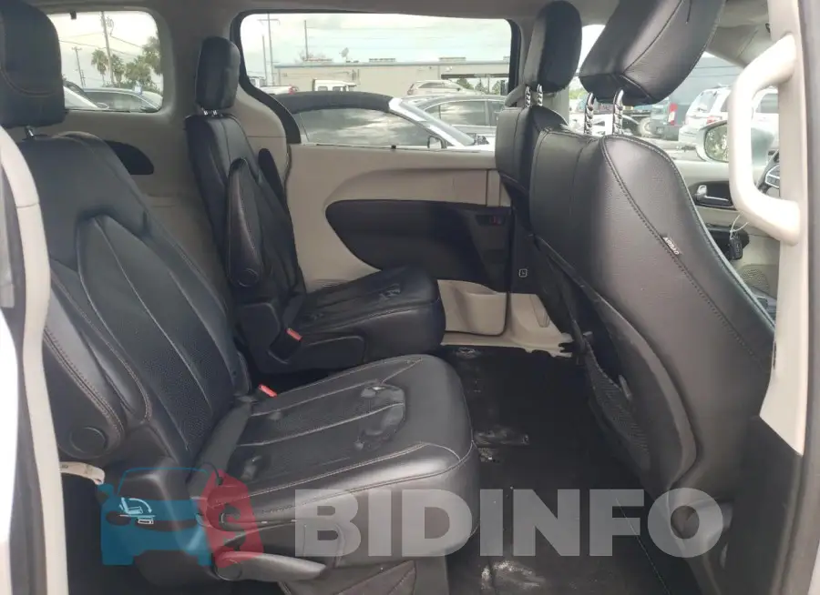 2C4RC1BG0KR685592 Photo# 11