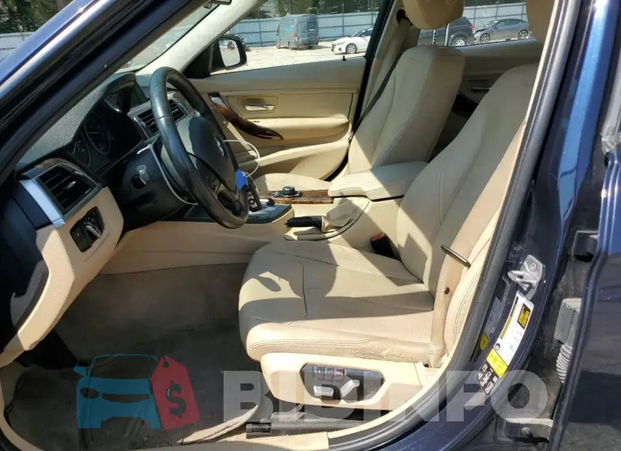 WBA8E5G54GNT40863 Photo# 7
