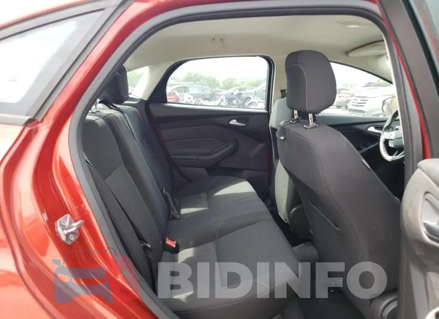 1FADP3F2XJL308970 Photo# 10