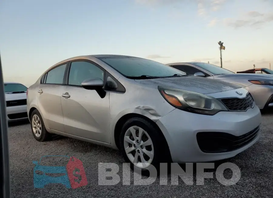 KNADM4A31F6480512 Photo# 4