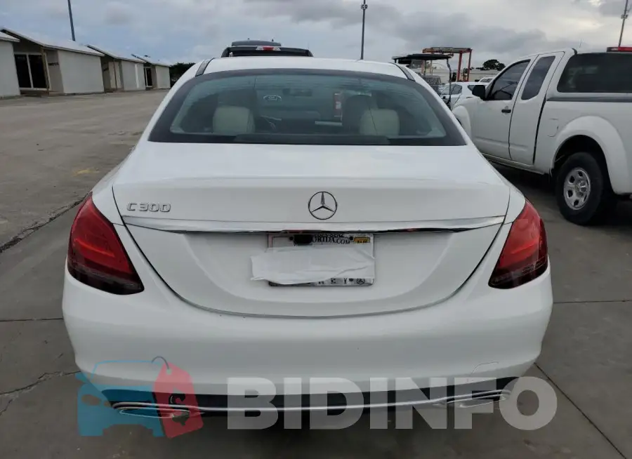 55SWF8DB1LU332665 Photo# 6