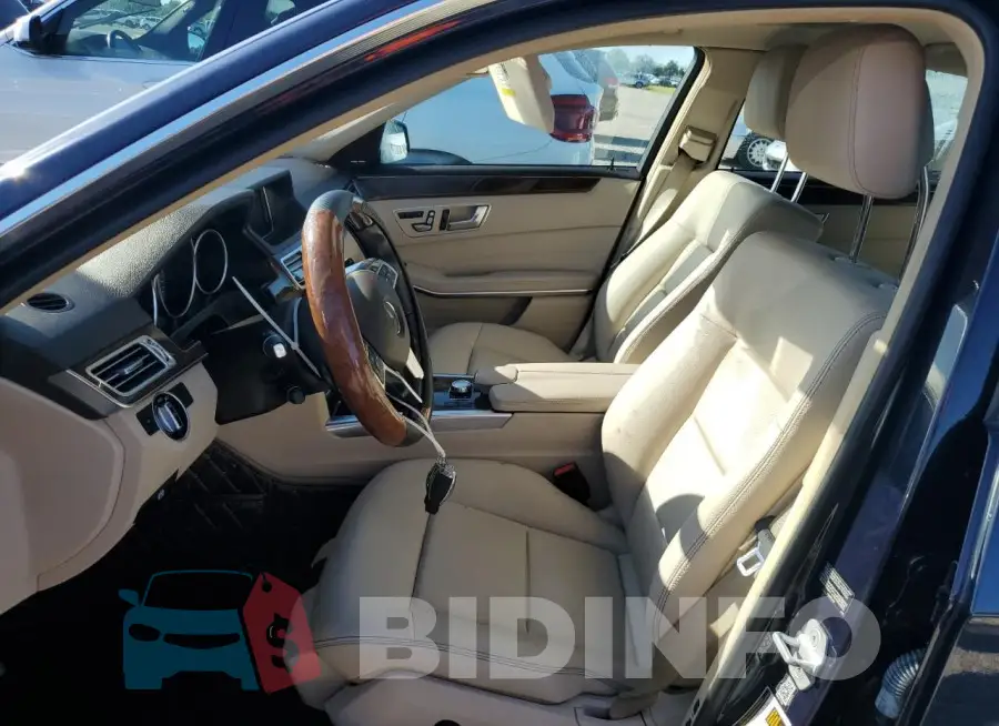 WDDHF8JB7FB165286 Photo# 7