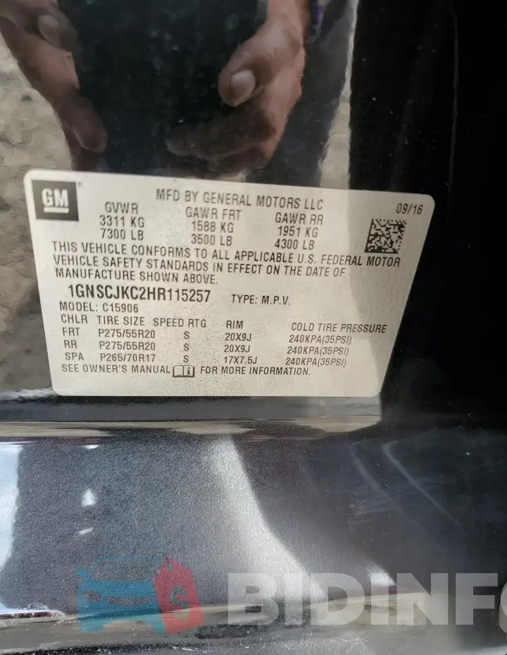 1GNSCJKC2HR115257 Photo# 13