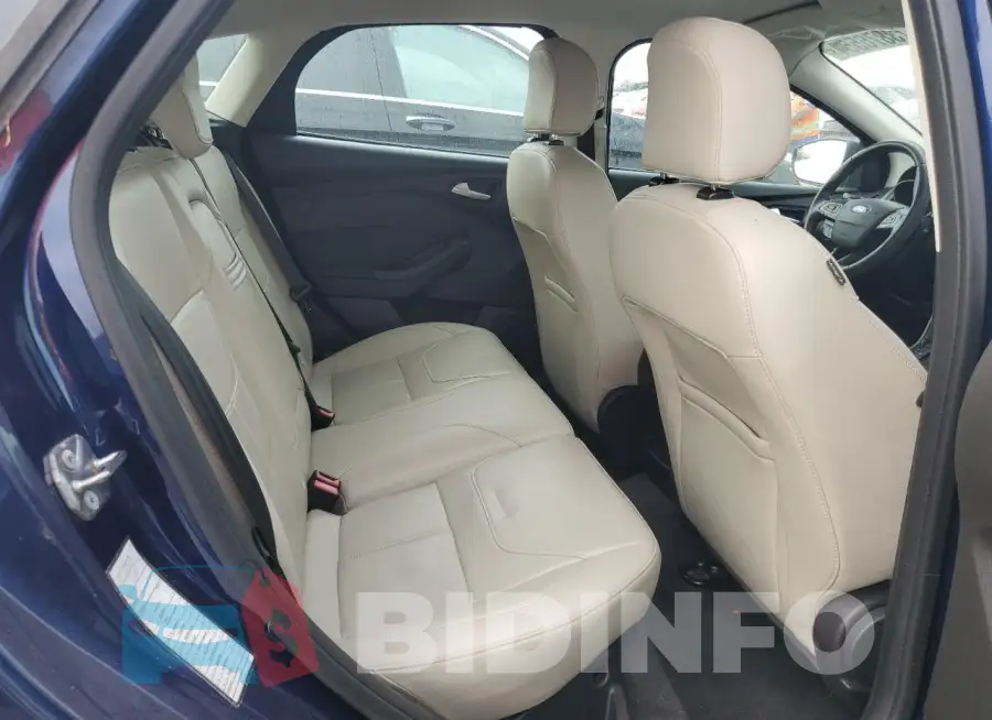 1FADP3N23GL222622 Photo# 10