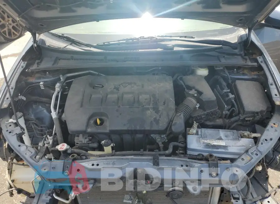 2T1BURHE9JC972351 Photo# 11