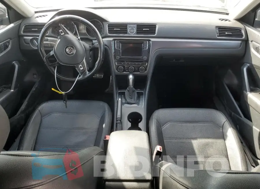 1VWDT7A30HC030777 Photo# 8