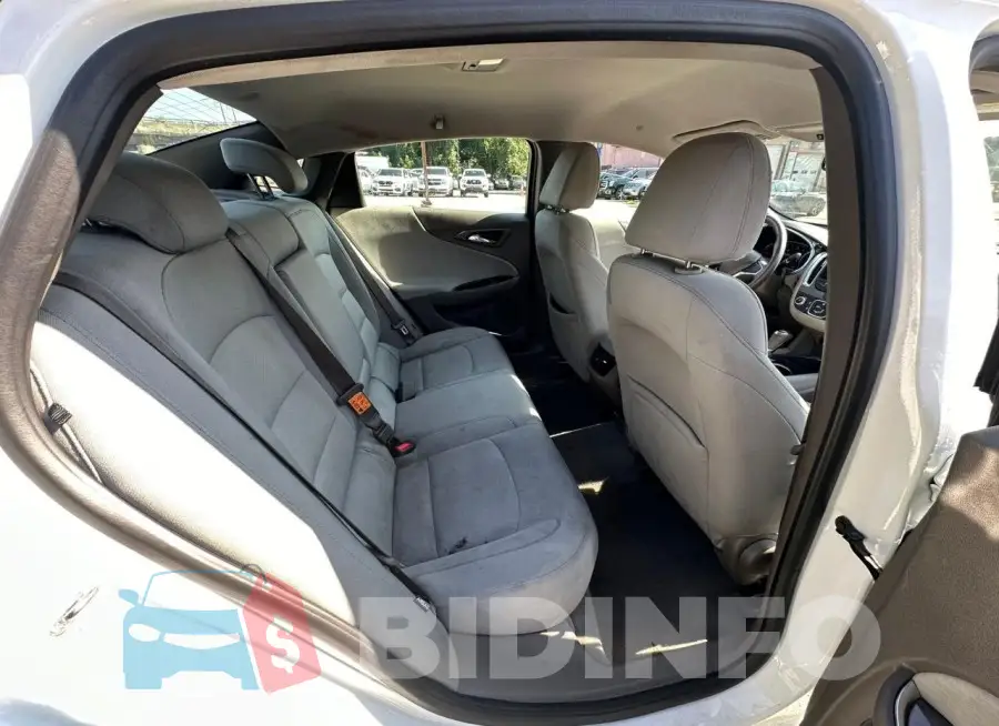1G1ZD5ST3JF132189 Photo# 6