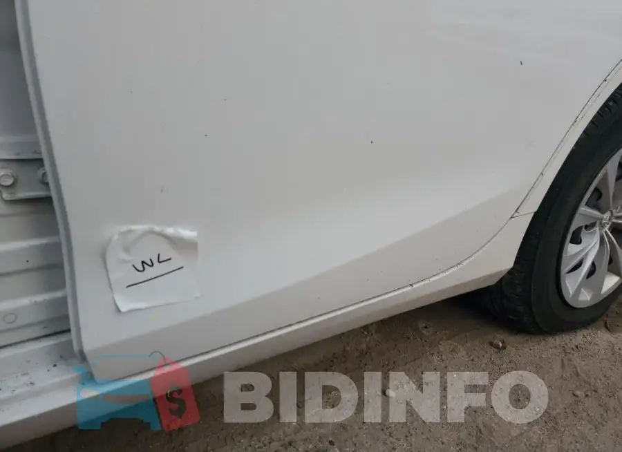 4T1BF1FK9FU888024 Photo# 12