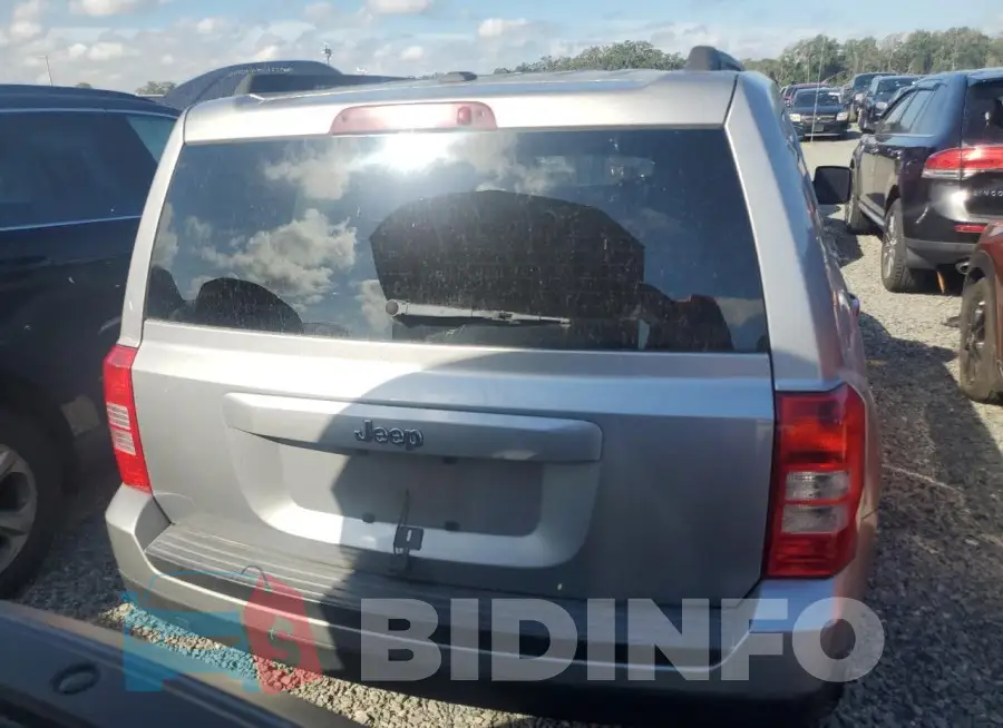 1C4NJPBB2HD102091 Photo# 6