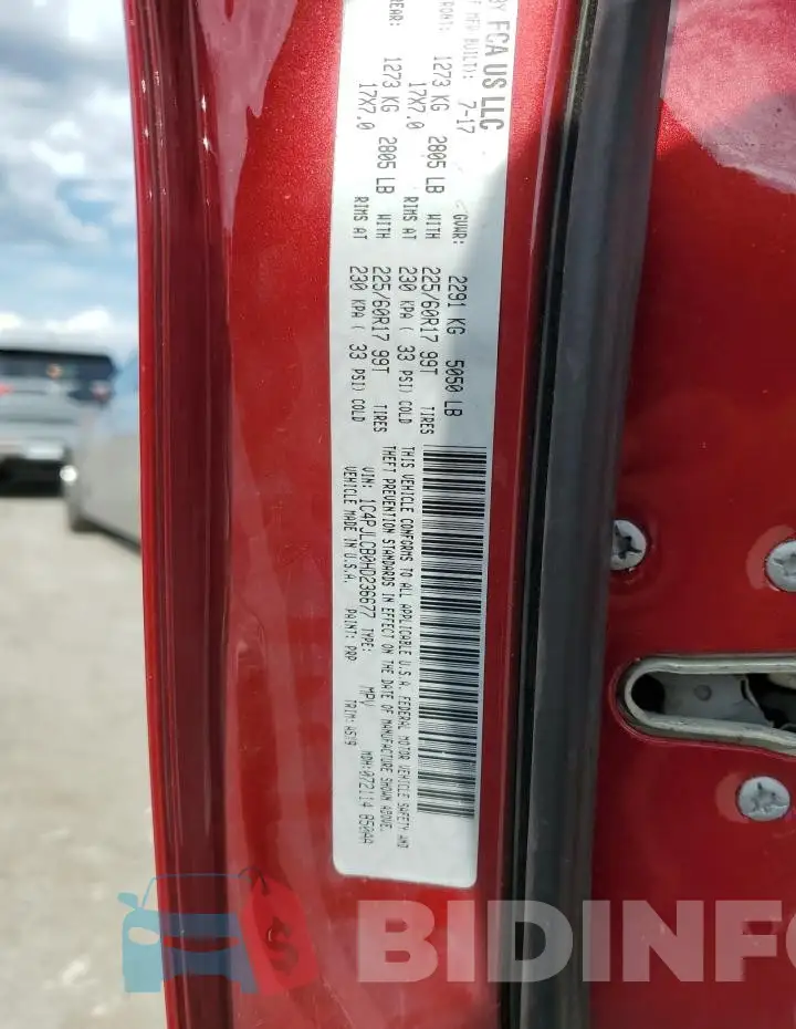 1C4PJLCB0HD236677 Photo# 13