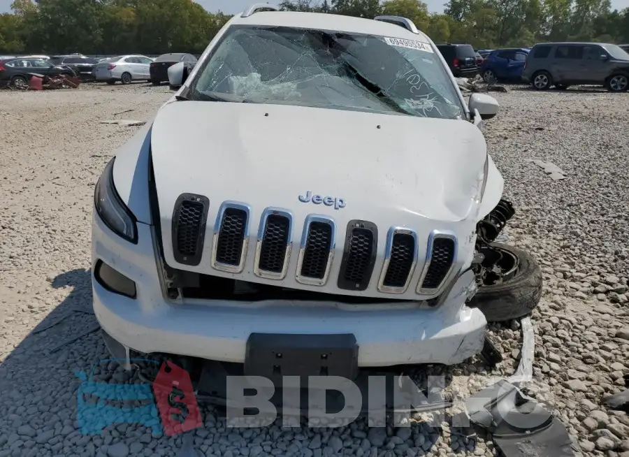 1C4PJLCB5GW374301 Photo# 5