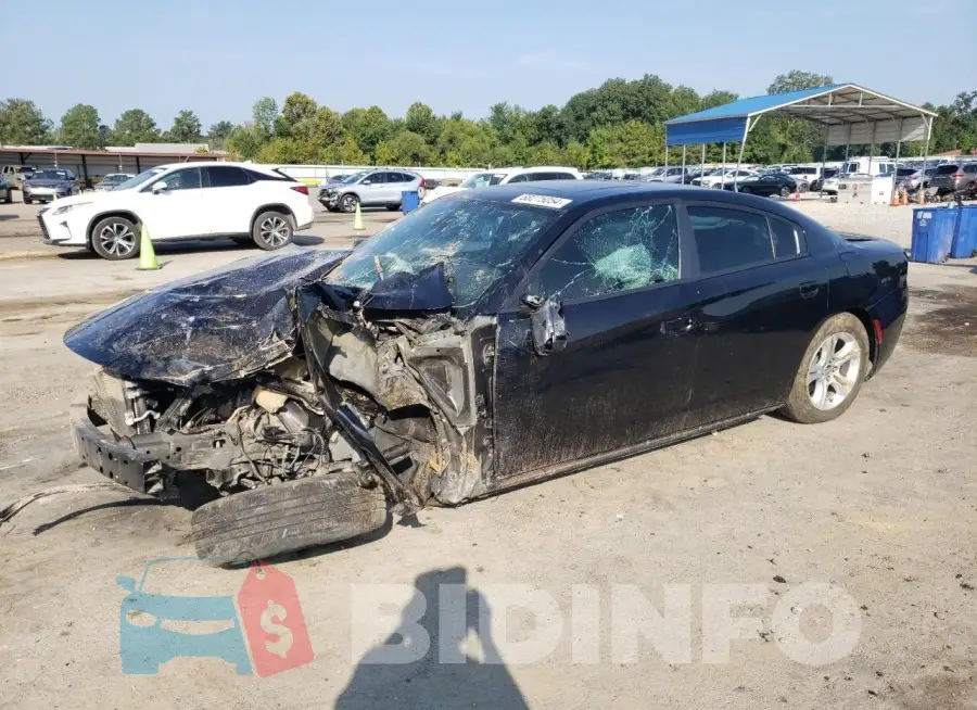 2C3CDXBG8KH696338 Photo# 1
