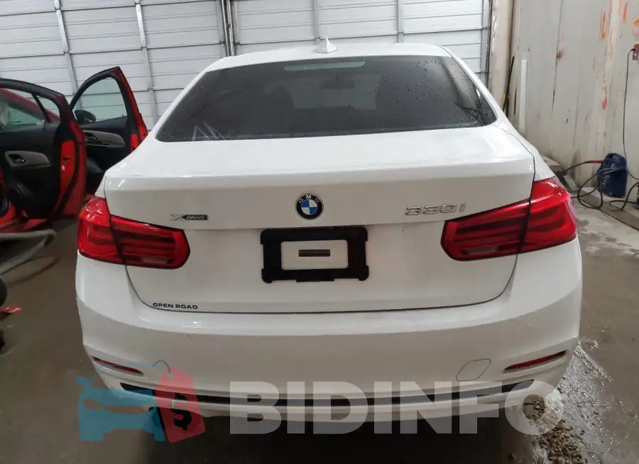 WBA8D9G51JNU68379 Photo# 6
