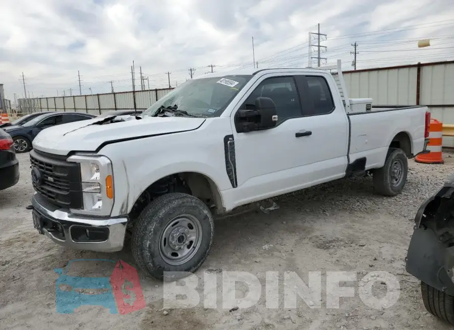 1FT7X2BA3PEC16644 Photo# 1