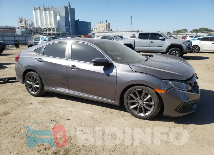 19XFC1F76KE011042 Photo# 4