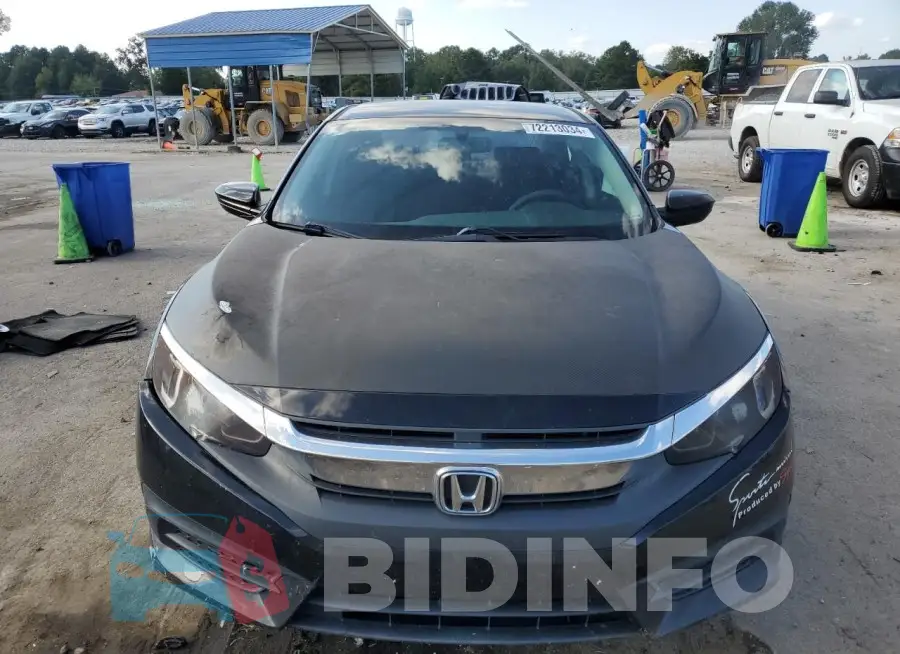 19XFC2F57GE055384 Photo# 5