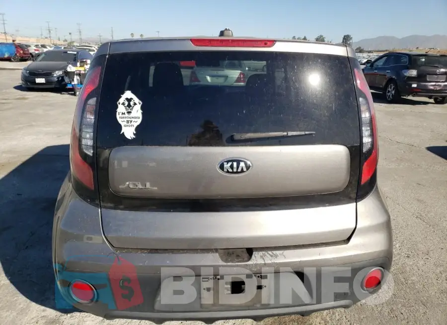 KNDJN2A21J7613139 Photo# 6