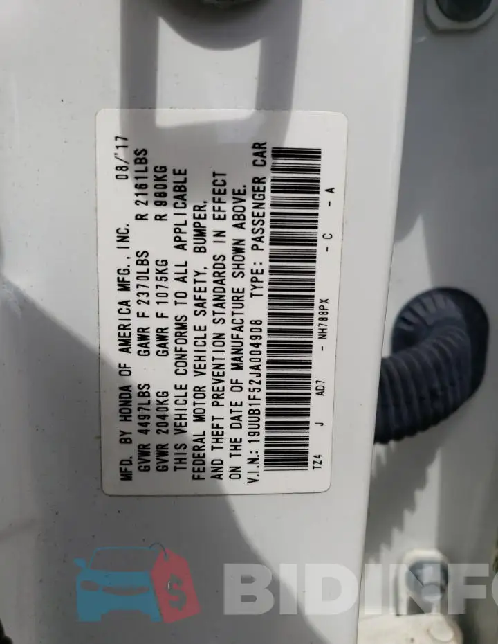 19UUB1F52JA004908 Photo# 12