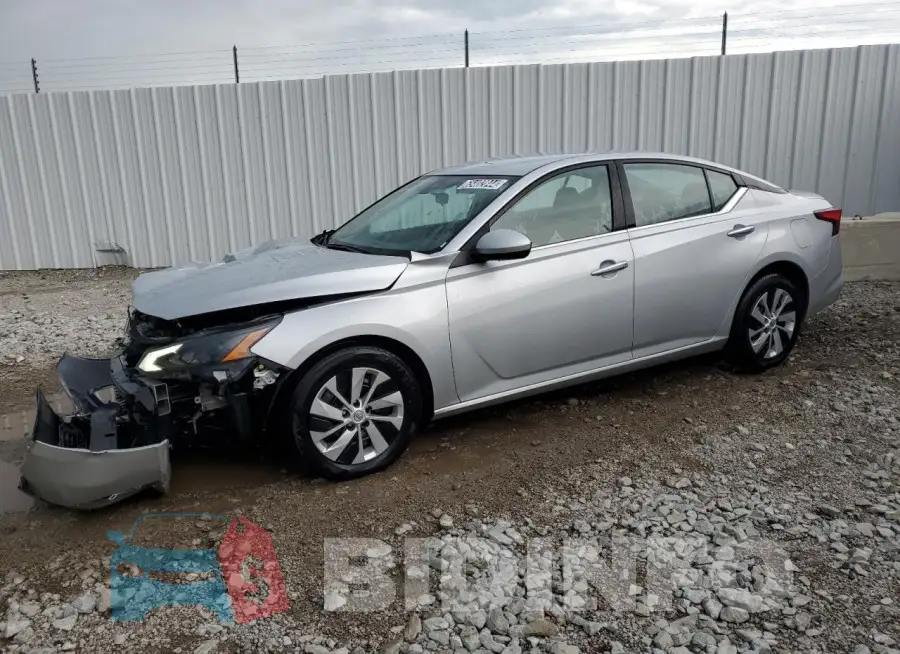 1N4BL4BV2PN372832 Photo# 1