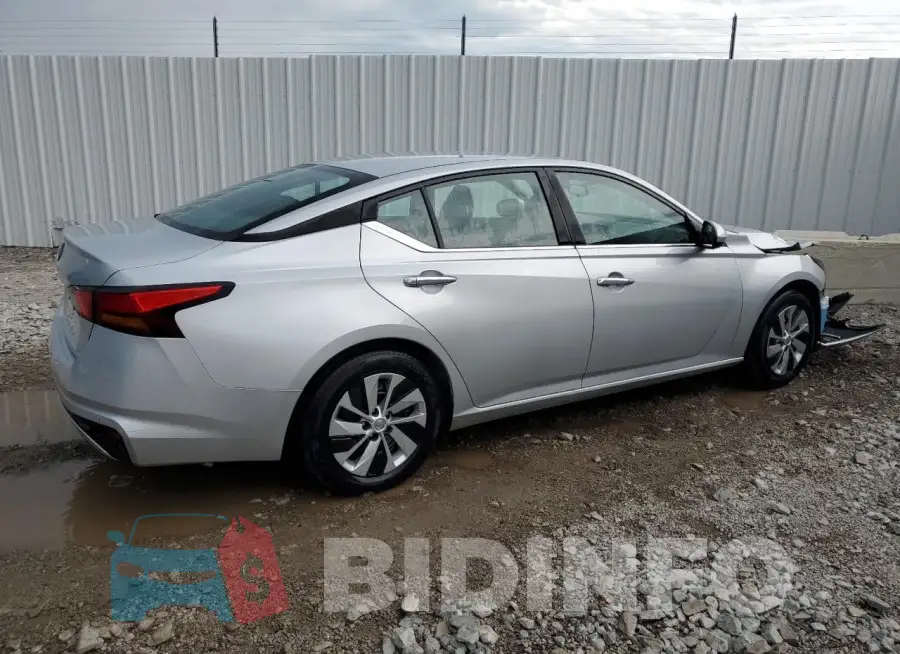 1N4BL4BV2PN372832 Photo# 3