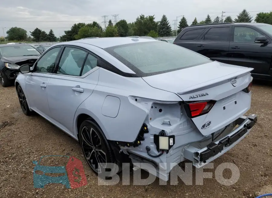 1N4BL4CV2PN318087 Photo# 2